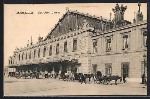 AK Marseille, La Gare St-Charles, wartende Kutschen vor dem Bahnhof