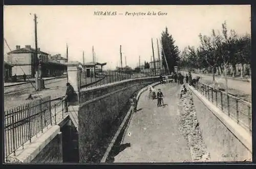 AK Miramas, La Gare, Passage sous Voie, Bahnhof