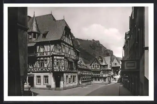 AK Bacharach am Rhein, Alte Häuser mit Hotel-Restaurant