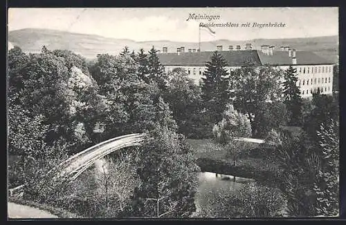AK Meiningen, Residenzschloss mit Bogenbrücke
