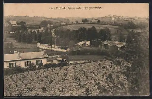 AK Rablay, Vue panoramique sur la campagne et le pont