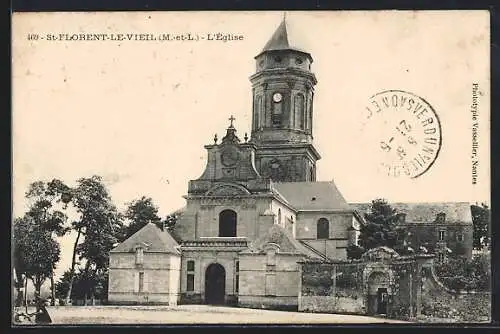 AK St-Florent-le-Vieil, L`église majestueuse avec son clocher imposant