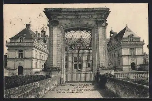 AK Saint-Georges-sur-Loire, Château de Serrant, La Cour d`honneur