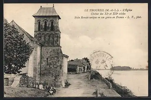 AK Le Thoureil, L`Église du XIe et XIIe siècles, style roman unique en France