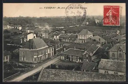 AK Yzernay, Vue du village et du paysage environnant