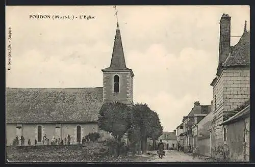 AK Foudon, L`Église et rue bordée d`arbres