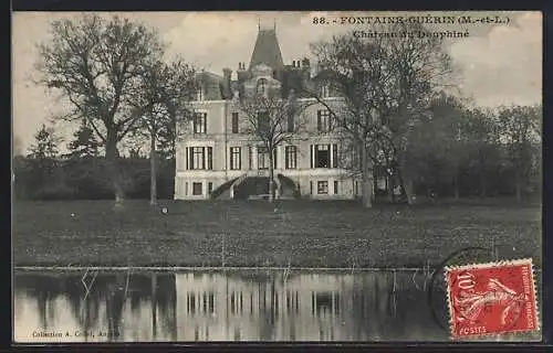 AK Fontaine-Guérin, Château de Dauphiné et son reflet dans l`eau