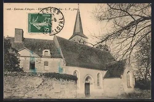 AK Érigné, L`église ancienne avec clocher et arbres en hiver