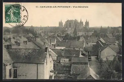 AK Chalain-la-Potherie, Vue générale de la ville et des toits avec cathédrale en arrière-plan