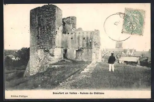 AK Beaufort-en-Vallée, Ruines du Château