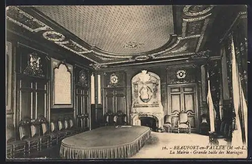 AK Beaufort-en-Vallée, La Mairie, Grande salle des Mariages