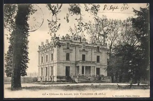 AK Vernantes, Château du Loulou entouré d`arbres majestueux