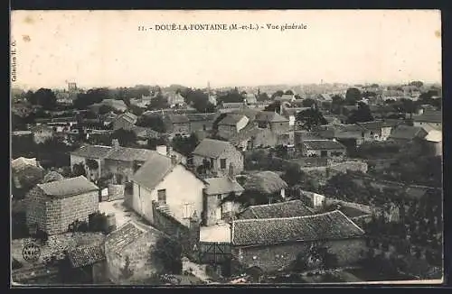 AK Doué-la-Fontaine, Vue générale du village