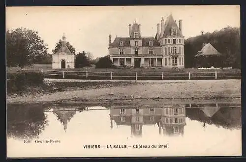 AK Vihiers, Château du Breil à La Salle et son reflet dans l`eau