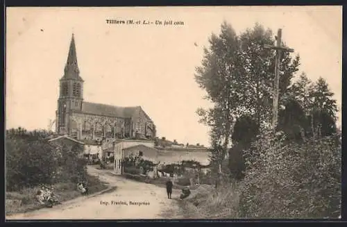 AK Tilliers, Un joli coin avec vue sur l`église et le chemin rustique