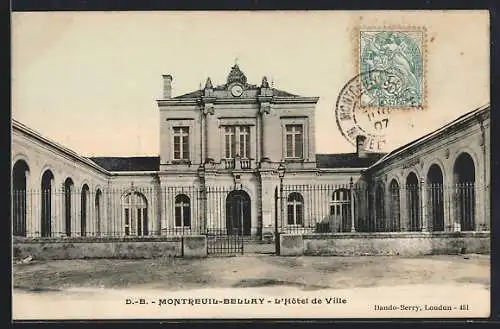 AK Montreuil-Bellay, L`Hôtel de Ville