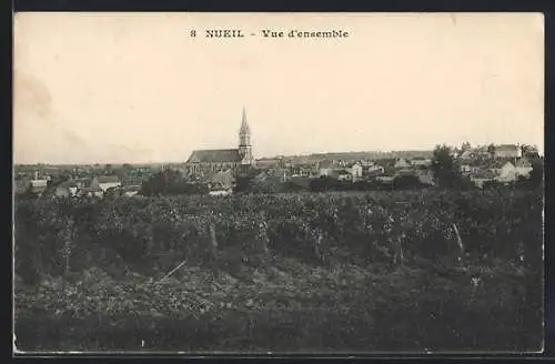 AK Nueil, Vue d`ensemble du village et de l`église