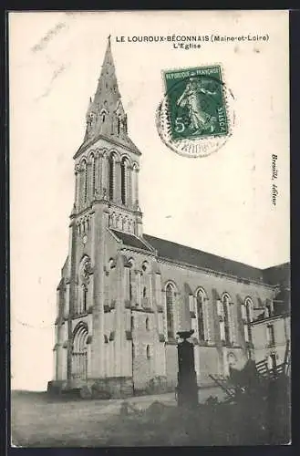 AK Le Louroux-Béconnais, L`église majestueuse avec son clocher imposant