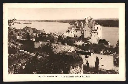 AK Montsoreau, Le château et le village