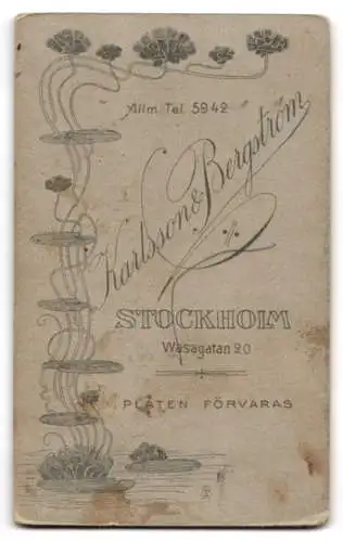 Fotografie Karlsson & Bergström, Stockholm, Wasagatan 20, Porträt eines Mannes mit markantem Schnurrbart