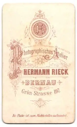 Fotografie Hermann Rieck, Bernau, Grün-Strasse 197, Frau in eleganter Kleidung