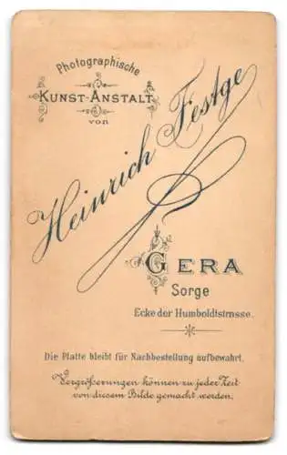 Fotografie Heinrich Festge, Gera, Sorge, Porträt einer jungen Frau