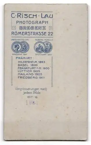Fotografie C. Risch-Lau, Bregenz, Römerstrasse 22, Porträt eines jungen Mannes