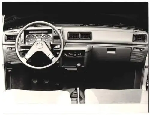 Fotografie Auto Honda Civic 1300 SL, Cockpit, Armaturen, Werkfoto