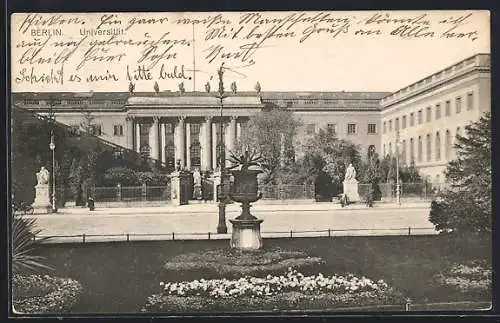 AK Berlin, Universität mit Strasse von einer Parkanlage aus