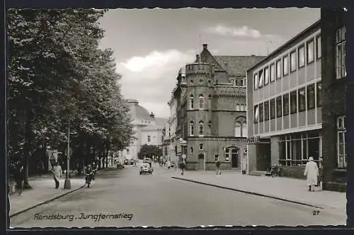 AK Rendsburg, Strassenpartie am Jungfernstieg mit Postamt