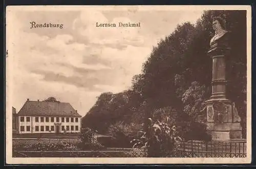 AK Rendsburg, Lornsen-Denkmal mit Anlagen und Gebäude