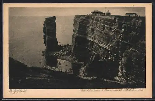 AK Helgoland, Westküste mit Nonne und Nebelstation