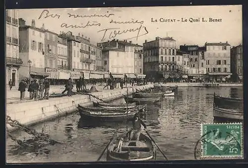 AK La Ciotat, Le Quai L. Benet et ses barques amarrées