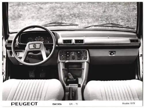 Fotografie Auto Peugeot 505 GR-TI, Modell 1979, Cockpit, Werkfoto