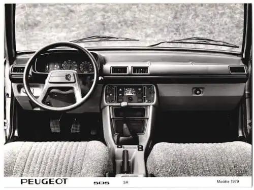 Fotografie Auto Peugeot 505 SR, Modell 1979, Cockpit, Werkfoto