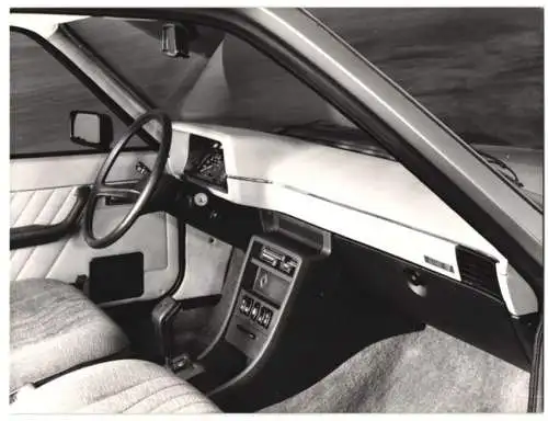 Fotografie Auto Renault 18, Cockpit, Armaturenbrett, Werkfoto