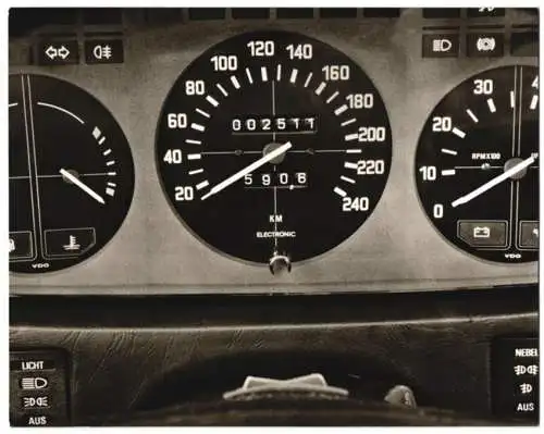 Fotografie Auto BMW 7er Reihe, Cockpit, Tachometer, Werkfoto