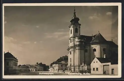 AK Laxenburg, Schlossplatz mit Kirche