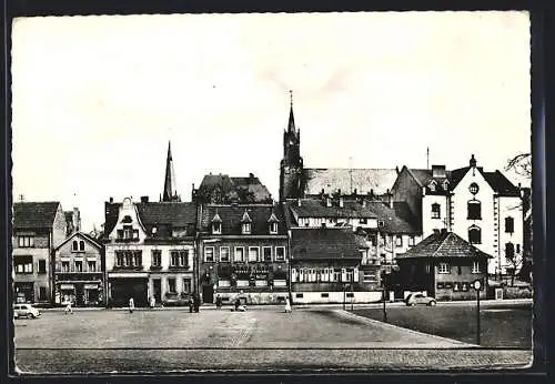 AK Dudweiler, Marktplatz mit Markt-Schenke und Geschäften