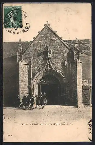 AK Larmor, Porche de l`église, XVIe siècle