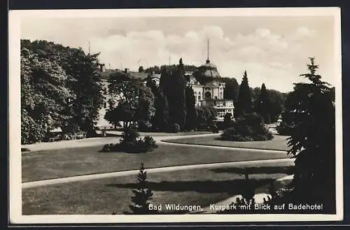 AK Bad Wildungen, Kurpark mit Badehotel