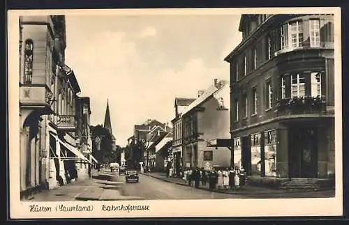 AK Hüsten /Sauerland, Geschäfte und Tankstelle in der Bahnhofstrasse