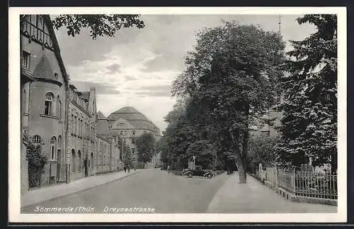 AK Sömmerda /Thür., Dreysestrasse mit Passanten