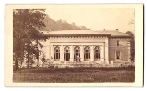 Fotografie unbekannter Fotograf, Ansicht Bad Freienwalde, Blick auf das Kurhaus