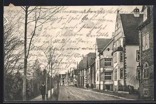 AK Villingen / Baden, Untere Friedrichstrasse, Häuser und Spaziergänger