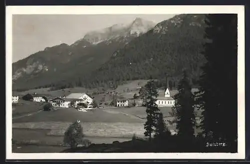 AK Steinberg am Rofan, Ortsansicht mit Gebirge