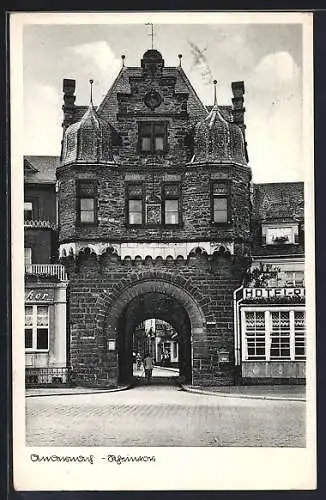 AK Andernach, Blick durchs Rheintor