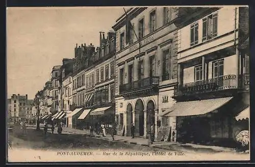 AK Pont-Audemer, Rue de la République, Hôtel de Ville