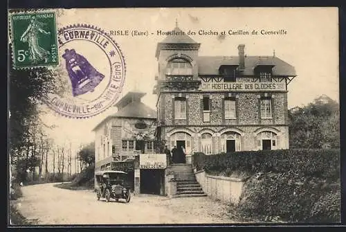 AK Corneville-sur-Risle, Hostellerie des Cloches et Carillon avec voiture ancienne devant l`entrée