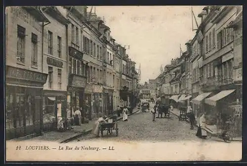 AK Louviers, La Rue du Neubourg